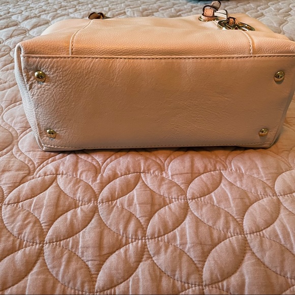 NWT Vanilla Micheal Kors Purse - Picture 2 of 7
